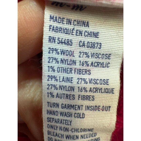 American Eagle Outfitters Womens Knitted Pullover Sweater Size M Red Long Sleeve - Picture 3 of 12